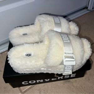UGG Fluffita Slides, Size 9, Only ever tried on never worn